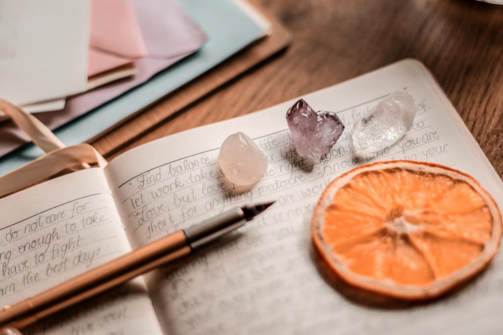 amethyst-on-desk-photo-by-pexels